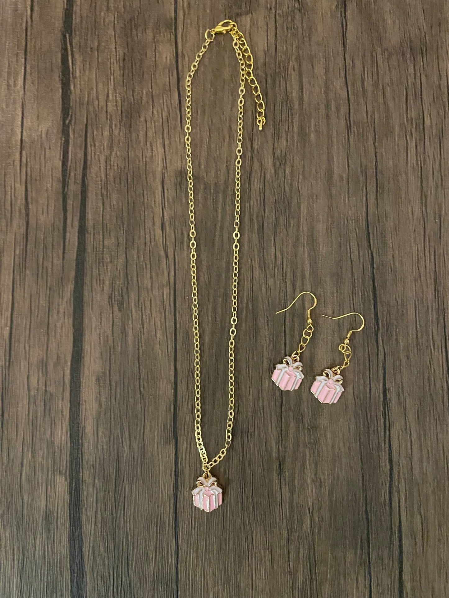 Pink Present Necklace and Earrings Gift Set